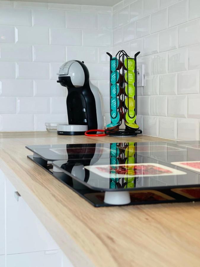 Bright Apartment In A New Building With Garage トゥール エクステリア 写真